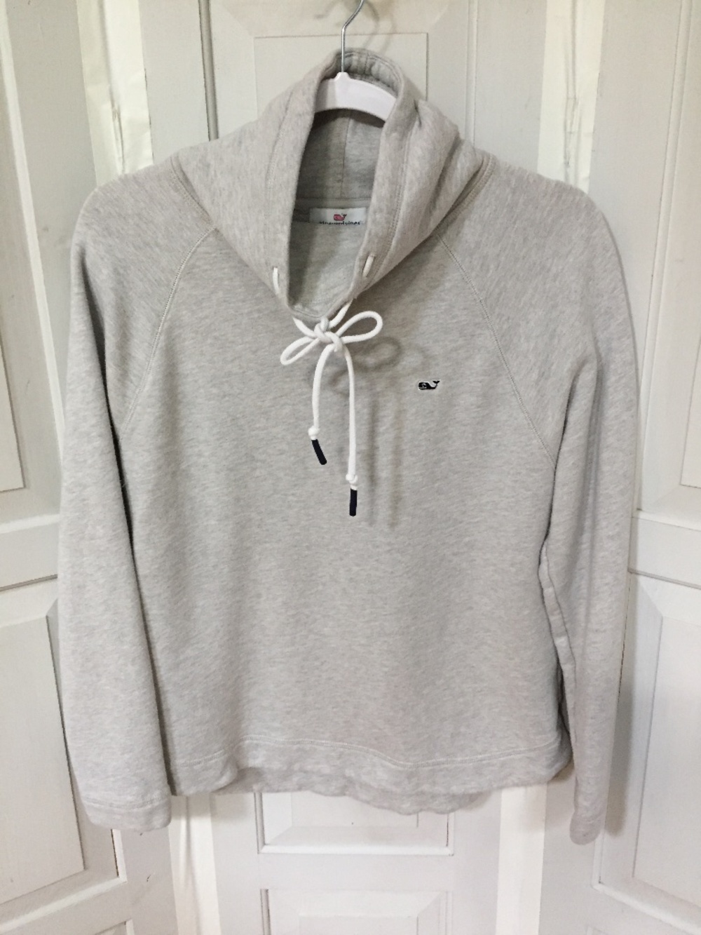 Vineyard Vines Light Heather Gray Sweatshirt with Drawstring
